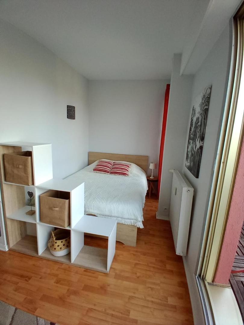 Appartement Avec Parking Et Balcon Vue Cathedrale Chartres Exterior photo